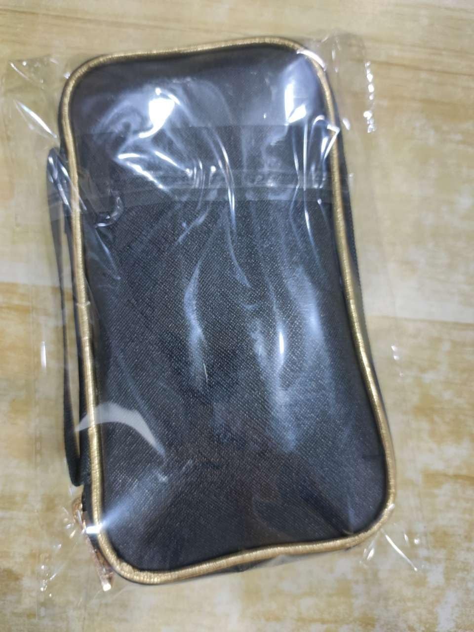 18-Piece Professional Makeup Brush Set with Case - Black Gold - Raggs 2 Riches